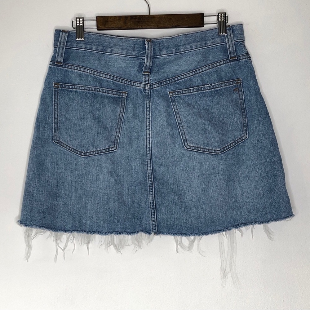 Madewell Rigid Denim A-Line Frayed Hem Mini Skirt in Lovell Light Wash Size 29 - Picture 8 of 11